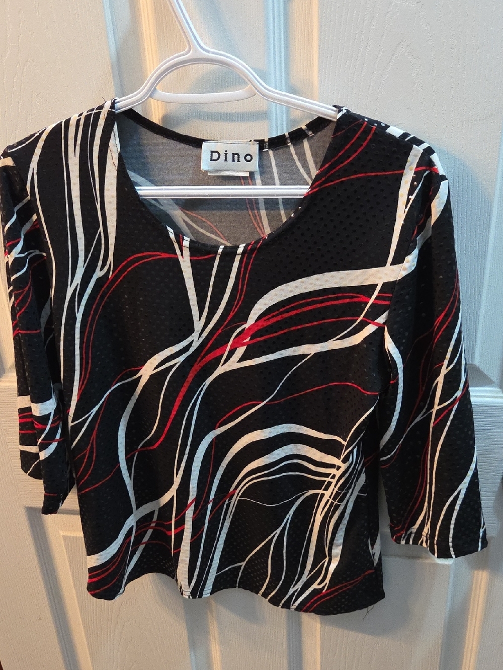Dino Black Long-Sleeve Scoop Neck Top with Red and White Wave Print